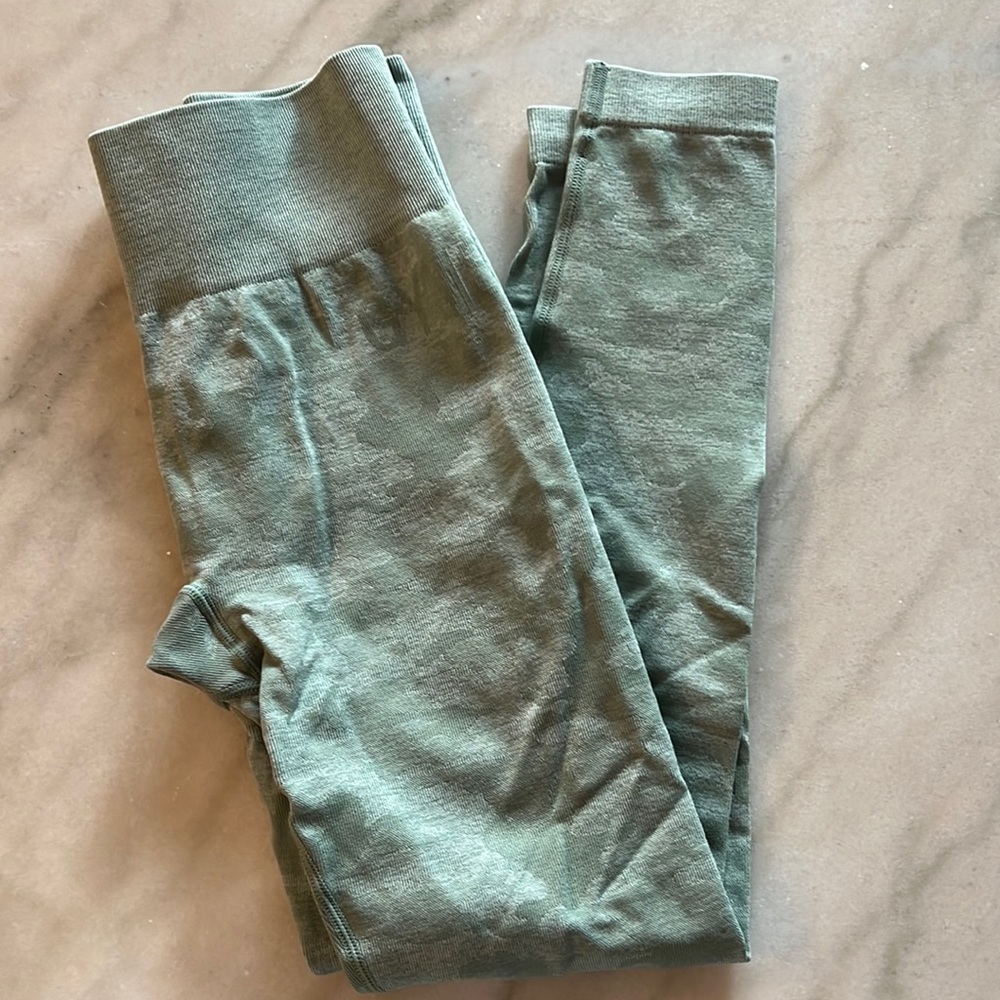 Size medium green camo Gymshark leggings